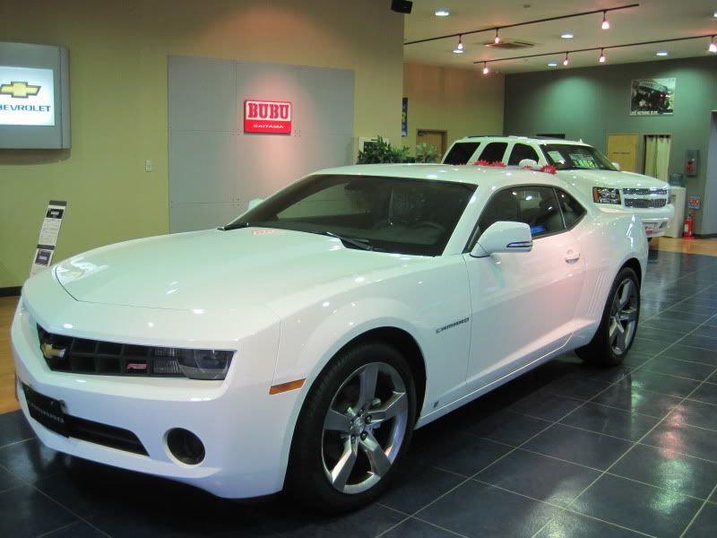 Visited a GM Dealership... in JAPAN! Camaro5 Chevy Camaro Forum